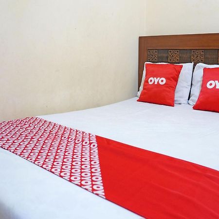 Oyo 91762 Green Home Stay Syariah Purwakarta Buitenkant foto