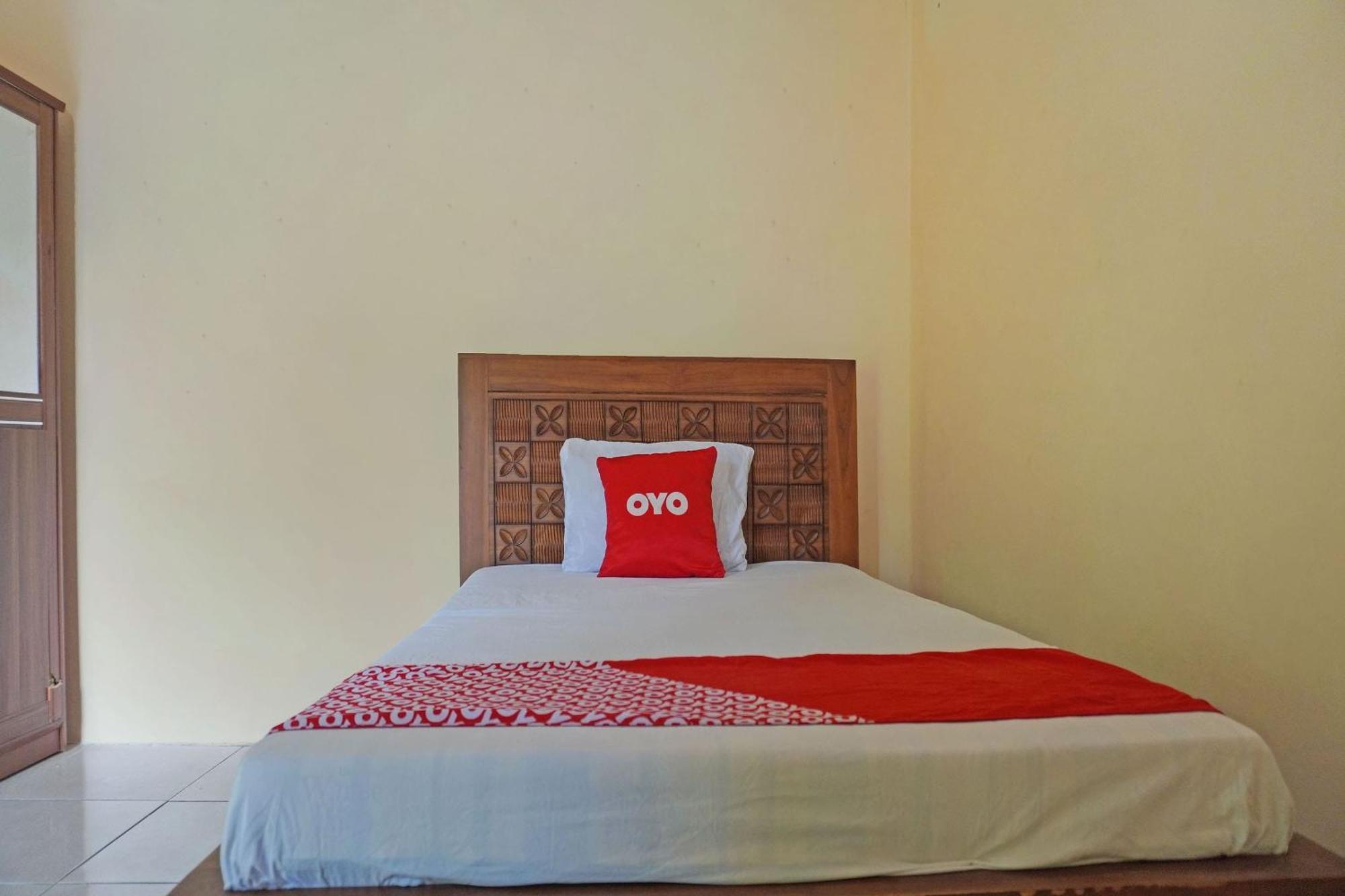 Oyo 91762 Green Home Stay Syariah Purwakarta Buitenkant foto